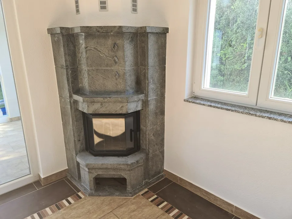 Sehr hübsche und geräumige Villa, ideal gelegen, mit 3 Apartments – Foto 12 von 30