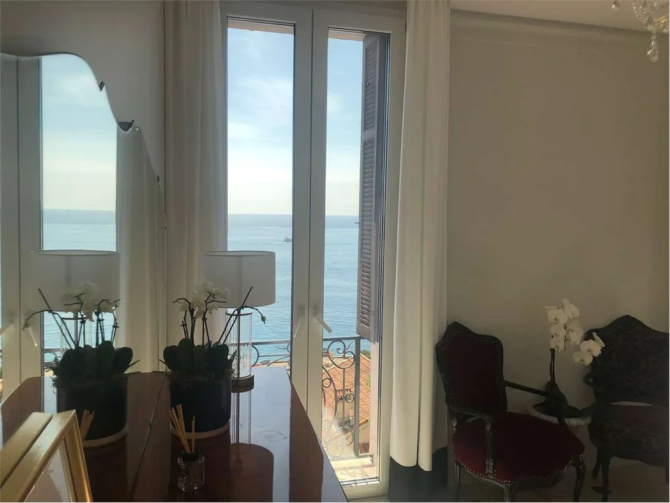 Appartamento di prestigio ultimo piano vista mare