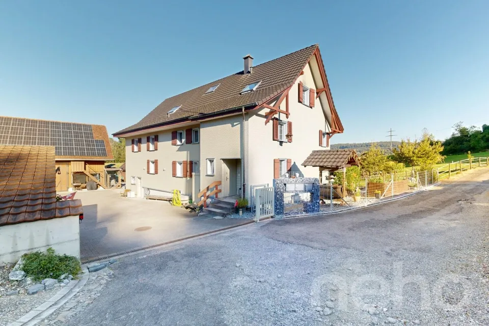 Ideale Pferdeliegenschaft mit 3 Wohnungen in Bischofszell
