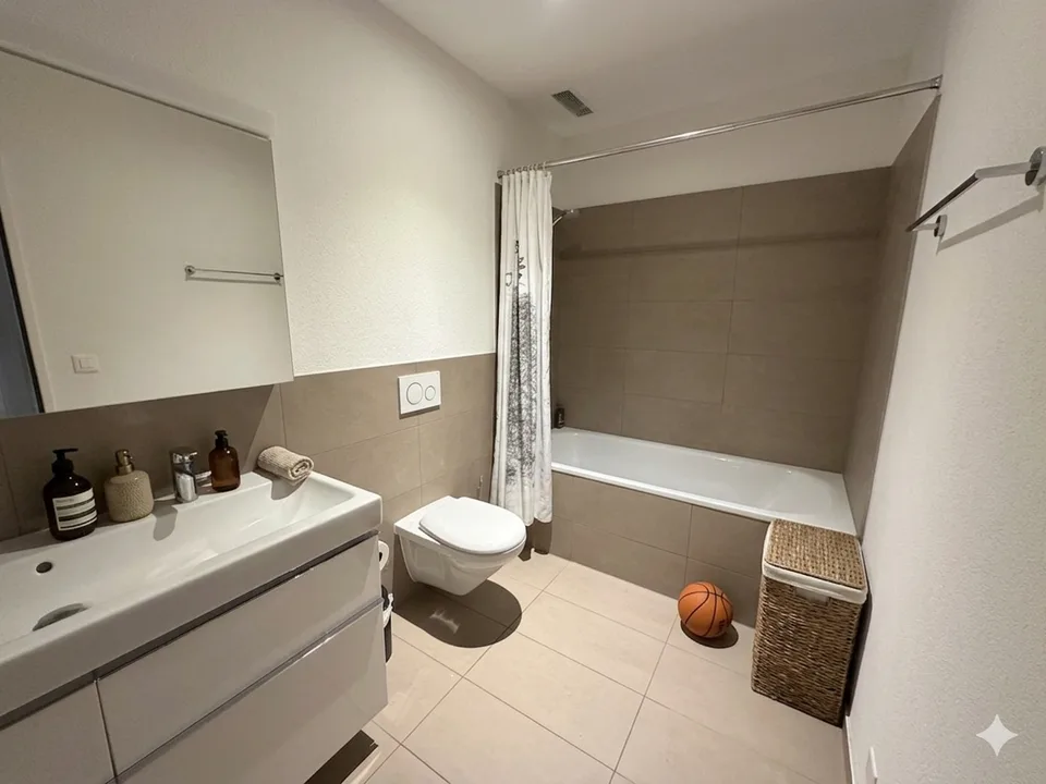 Appartamento di 4,5 locali al piano terra ad Aarburg – moderno, senza barriere e familiare – foto 10 di 13
