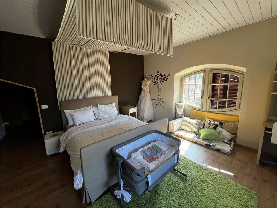 Grande e ben mantenuta villa in stile Liberty in posizione tranquilla – foto 8 di 13