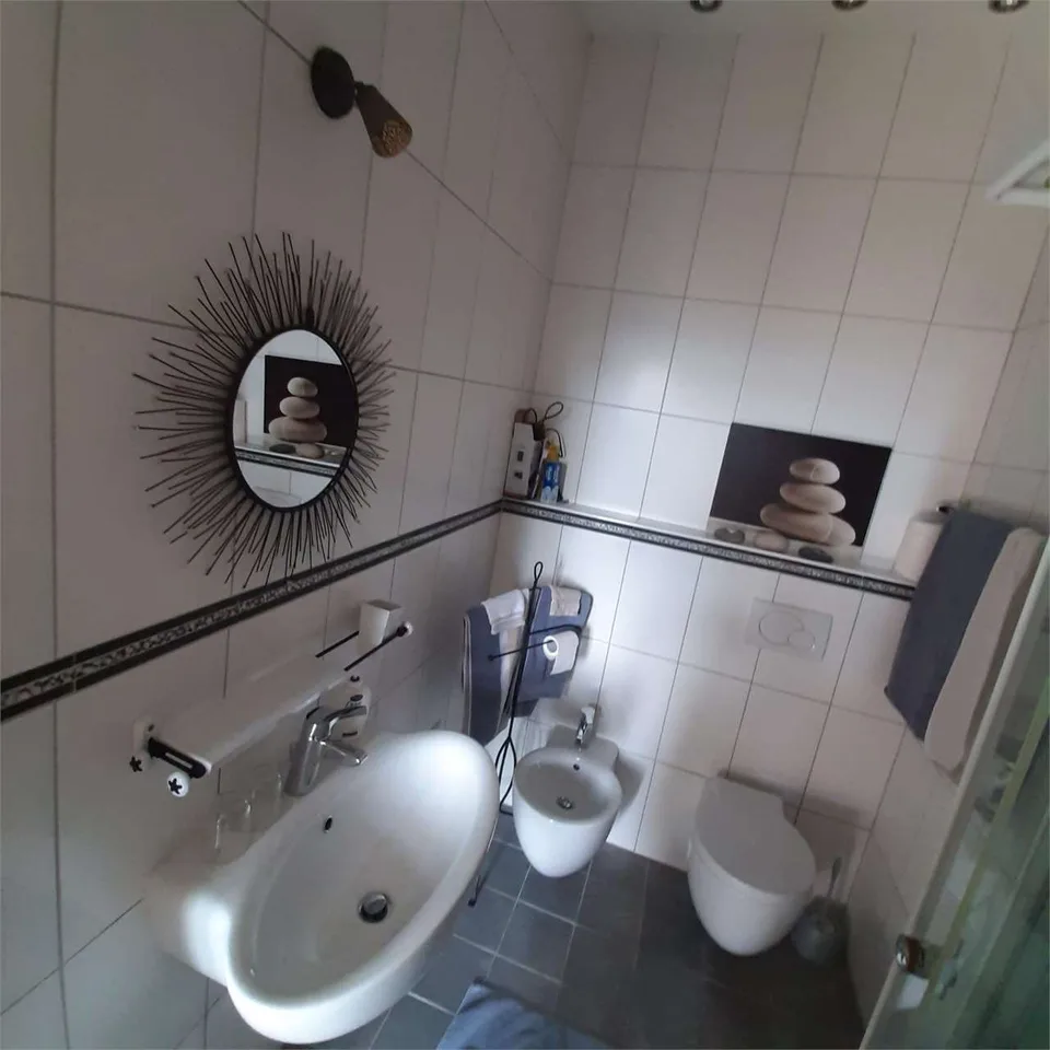 Grande e ben mantenuta villa in stile Liberty in posizione tranquilla – foto 11 di 13