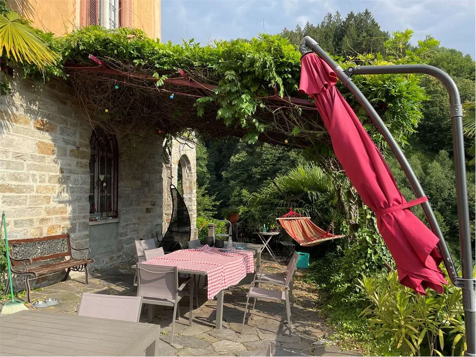 Grande e ben mantenuta villa in stile Liberty in posizione tranquilla – foto 13 di 13