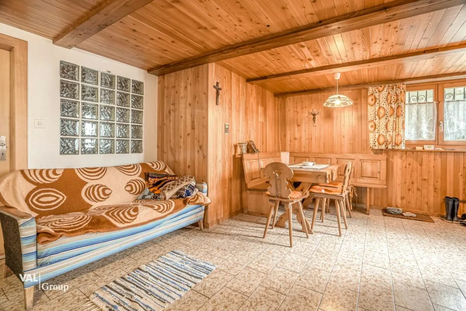 3.5 Zimmer Wohnung in einer heimeligen Alphütte