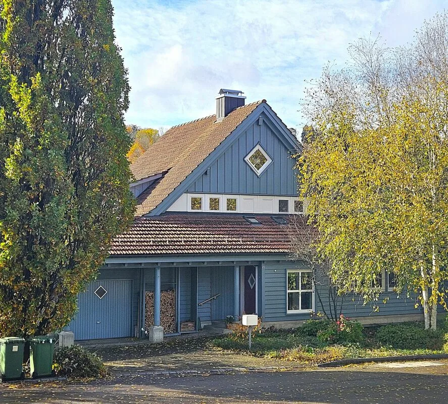 Gepflegtes grosszügiges 8.5 Zimmer EFH am südlichen Rand des alten Dorfkerns von Elgg zu verkaufen
