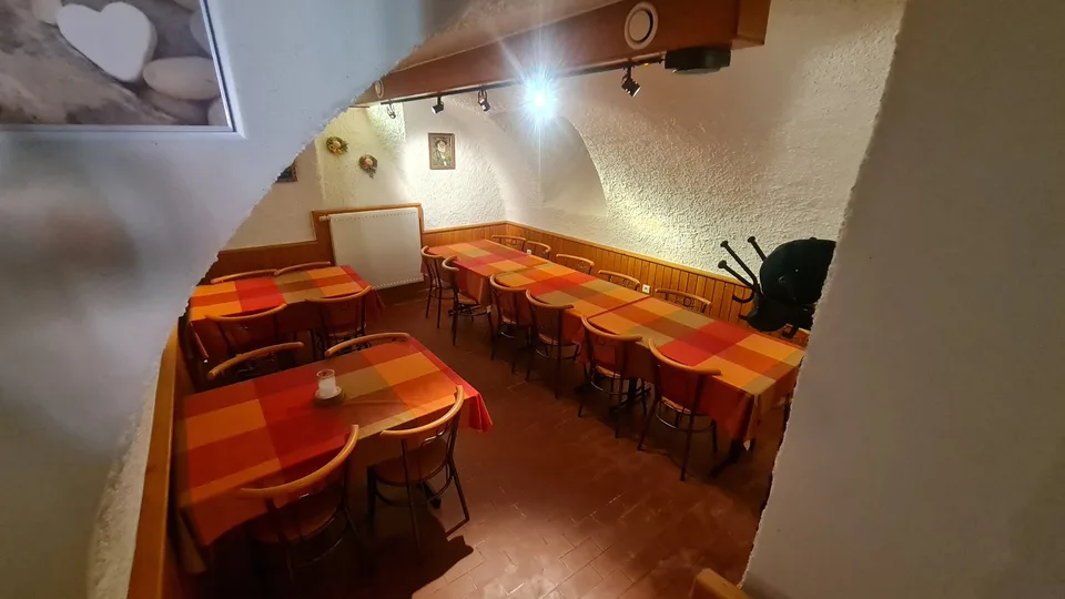 Vendita di fondi aziendali di ristorante a Courtavon – foto 9 di 9