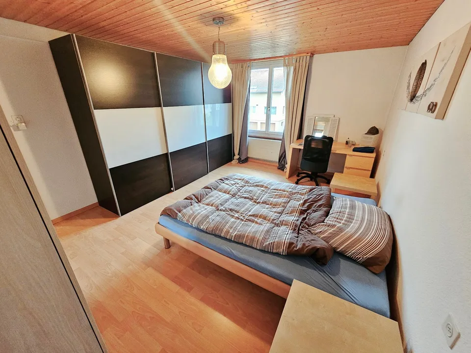 Maison de plusieurs familles charmante avec espace commercial à Röschenz – photo 7 sur 15