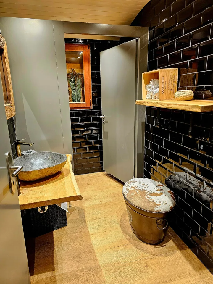 Maison de plusieurs familles charmante avec espace commercial à Röschenz – photo 11 sur 15