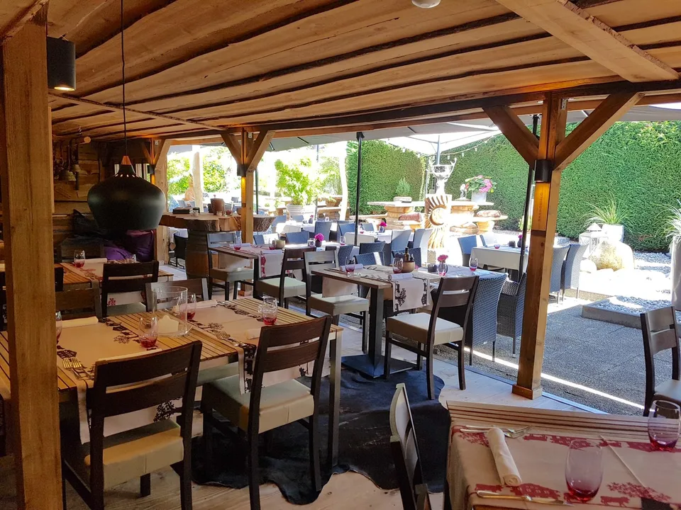 Maison de plusieurs familles charmante avec espace commercial à Röschenz – photo 13 sur 15