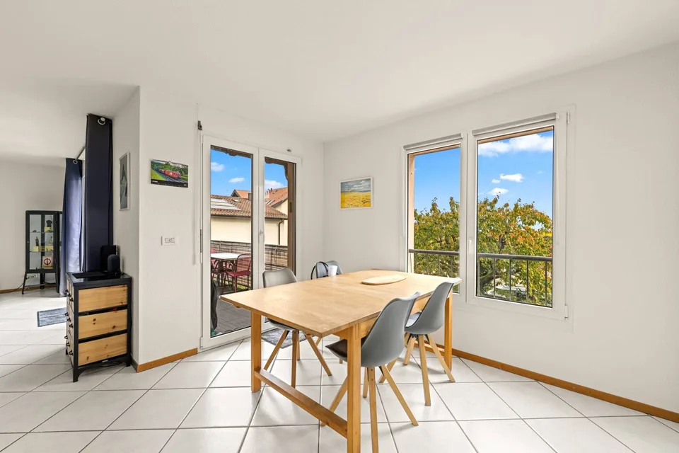 Spacieux appartement de 4,5 pièces avec vue dégagée