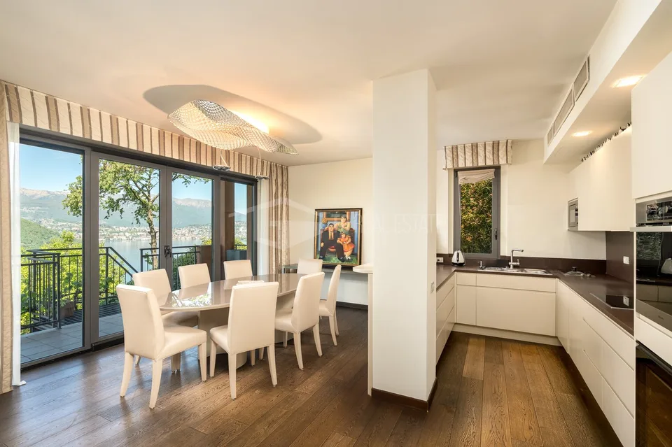Elegantes Apartment von 190 m2 mit Seeblick und privatem Garten