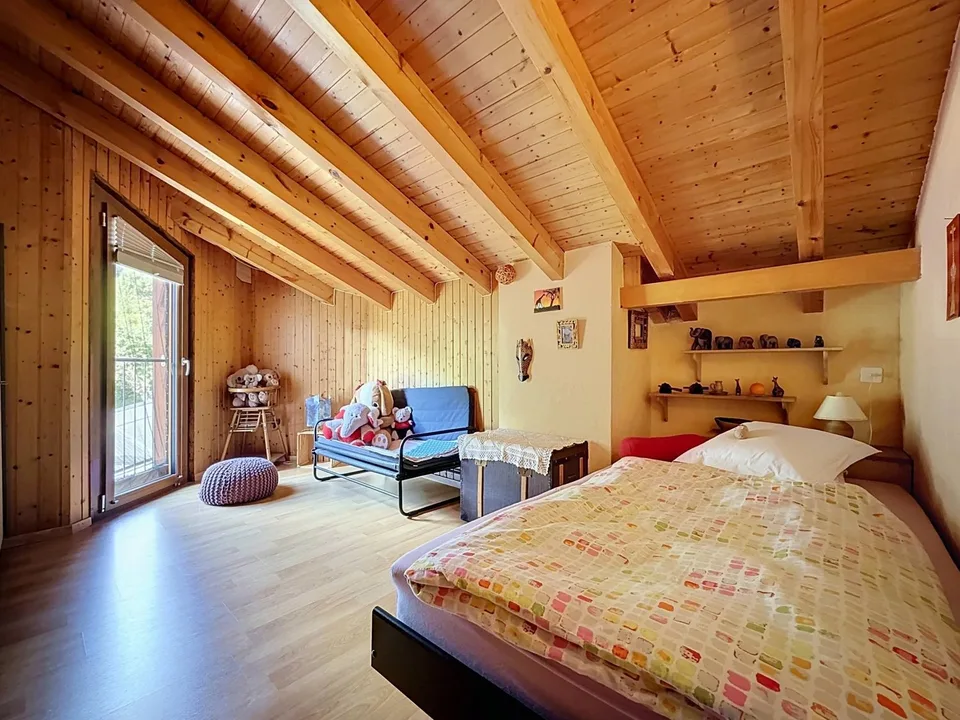 Familienvilla voller Charme mit überdachter Terrasse und außergewöhnlichem Blick in Chamoson – Foto 10 von 12
