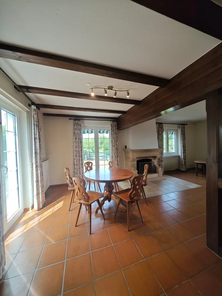Proprietà di charme con 7 locali, piscina e dépendance amovibile vicino al confine svizzero – foto 10 di 13