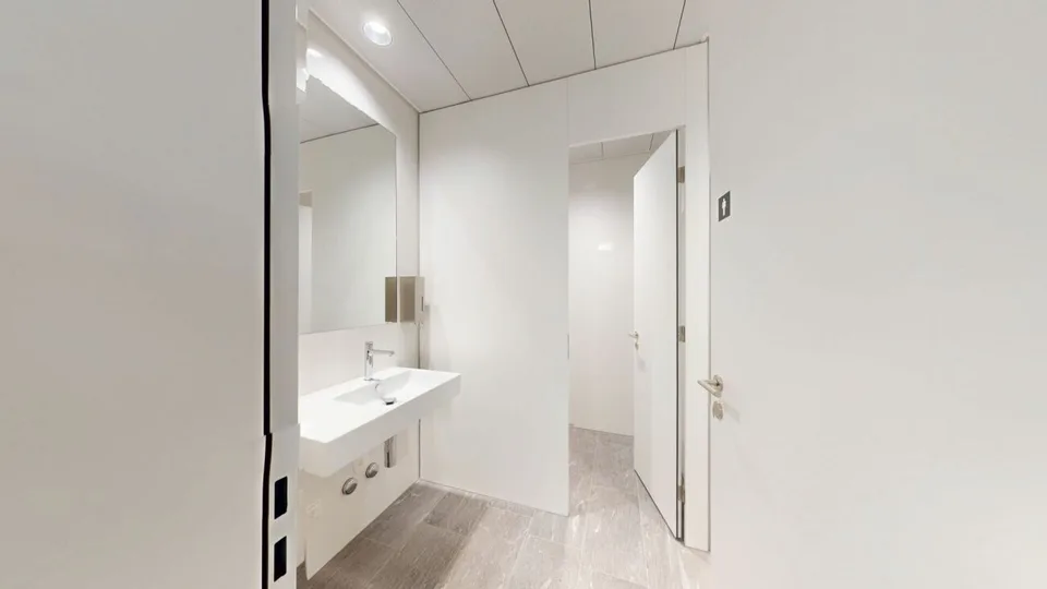 160 m² Emplacement de succès - Espace commercial représentatif dans un excellent emplacement – photo 7 sur 13