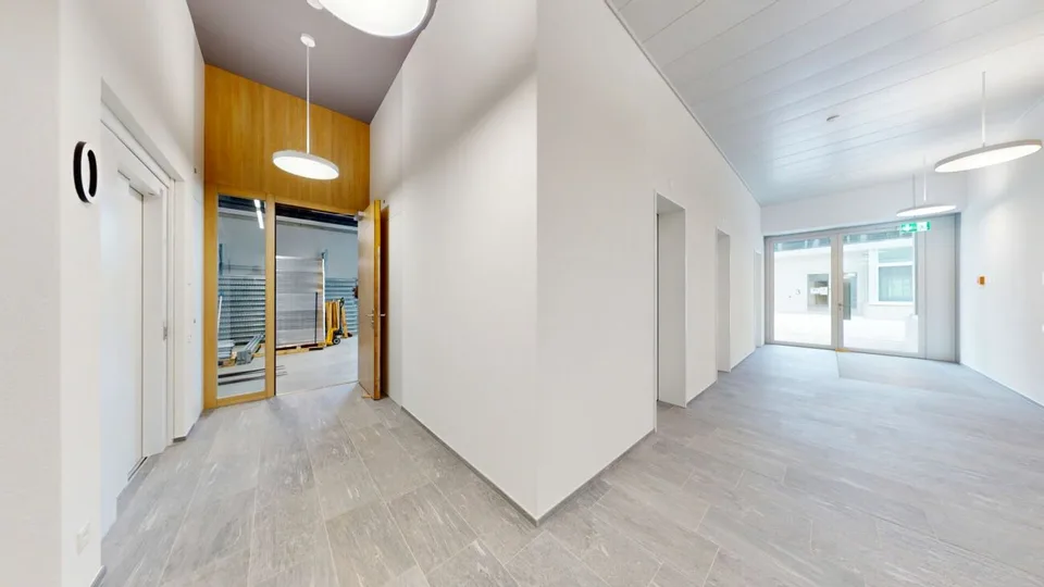 160 m² Emplacement de succès - Espace commercial représentatif dans un excellent emplacement – photo 6 sur 13