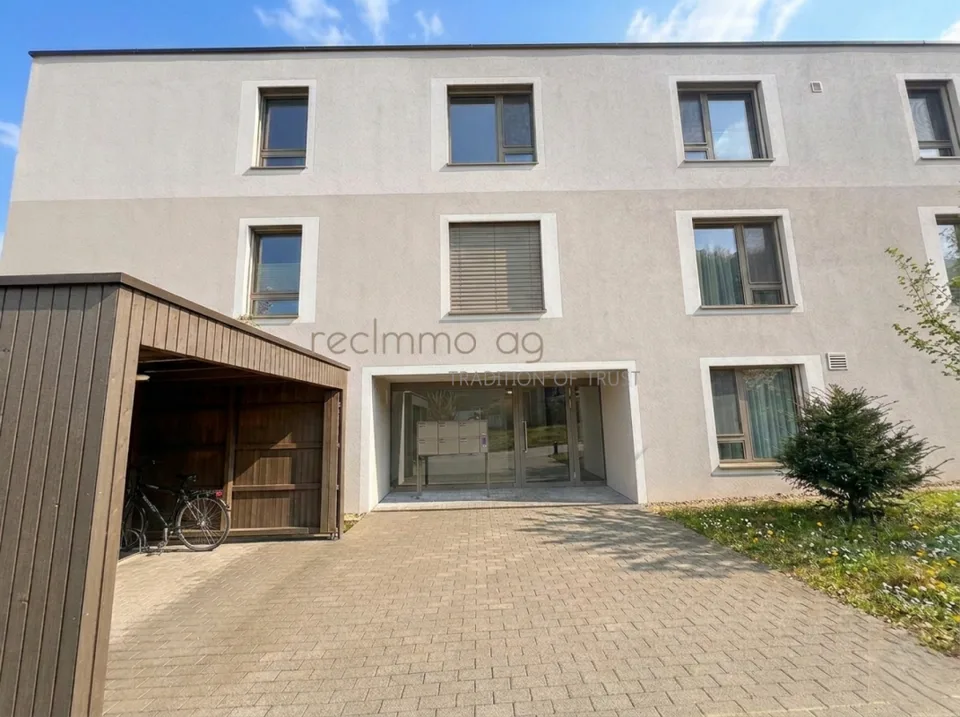 Moderne 2.5-Zimmer-Wohnung mit grosser Terrasse - Minergie