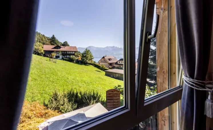 Vivere dove gli altri fanno vacanza – appartamento 4,5 locali con vista lago e Alpi