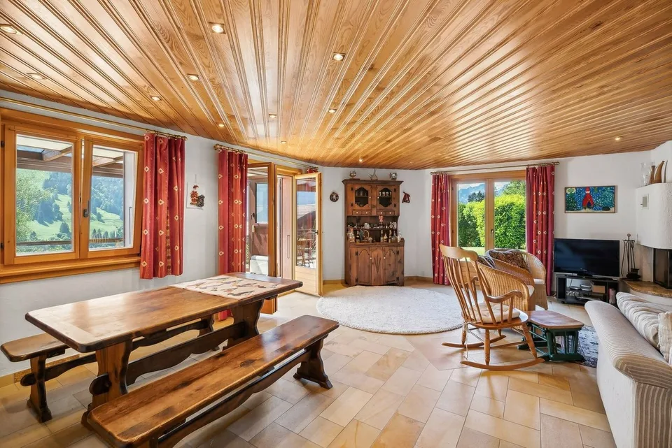 Spacious family chalet, billiard room, carnotzet, panoramic view