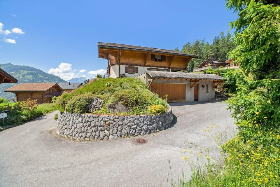 Spacious family chalet, billiard room, carnotzet, panoramic view