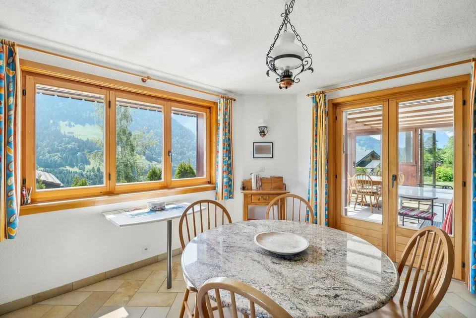 Geräumiges Familienchalet, Billardzimmer, Carnotzet, Panoramablick – Foto 11 von 13