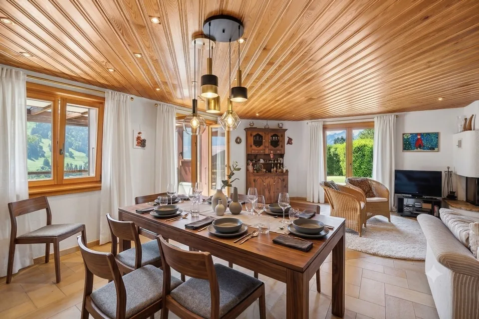 Spacious family chalet, billiard room, carnotzet, panoramic view