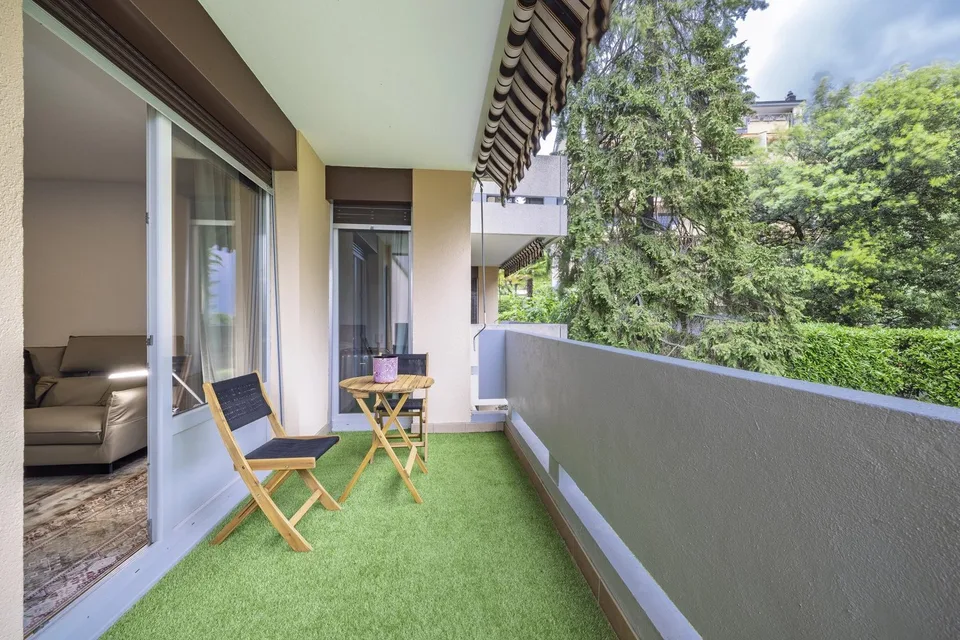 Schönes 2.5-Zimmer-Wohnung renoviert, zwei Schritte vom See entfernt!