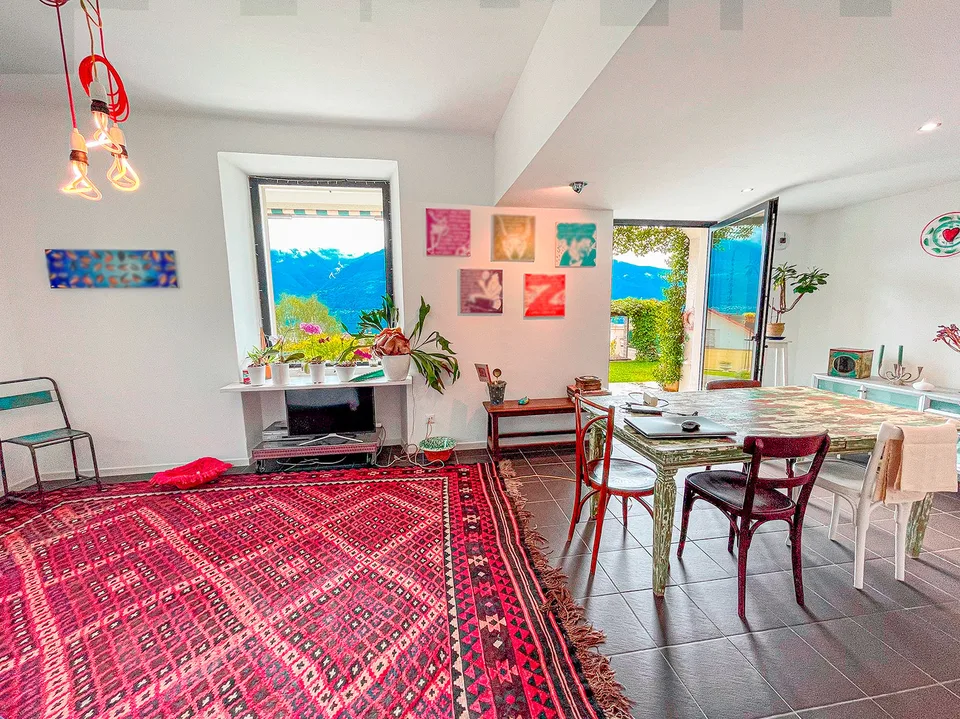 3-1/2 Zimmerwohnung mit Garten und Seeblick / 3.5 con giardino