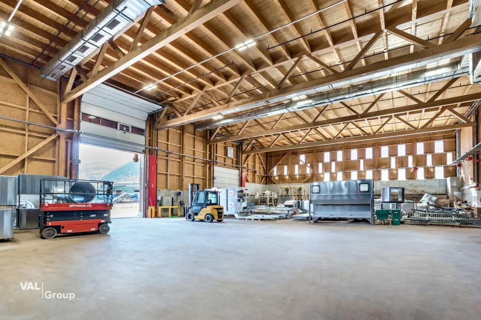 Einzigartiges Industriegebäude - Hochwertige Holzkonstruktion, vielseitige Nutzung