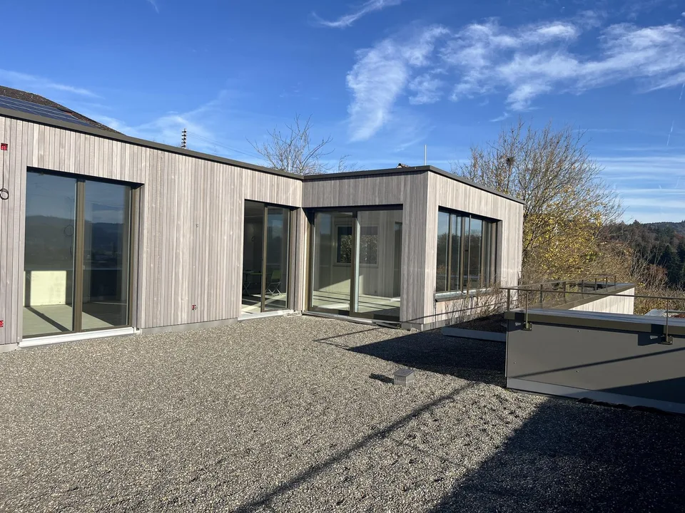 Attikawohnung mit grosser Terrasse inkl. zwei Tiefgaragenparkplätzen an ruhiger Lage. – Foto 17 von 20