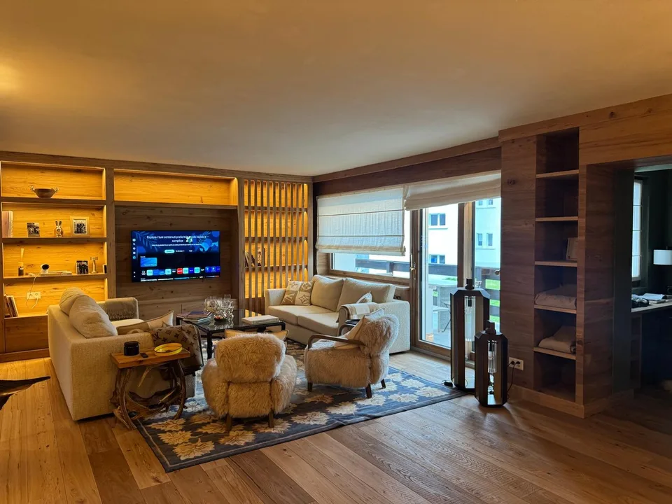 Appartement de luxe : appartement de 190 m² avec jardin, SPA et salle de ski