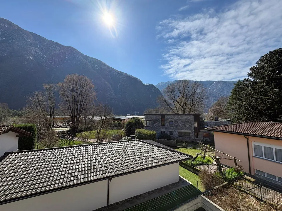 Eleganz und Ruhe: 5.5 Zimmer in Grono mit Blick auf die Landschaft! – Foto 15 von 16