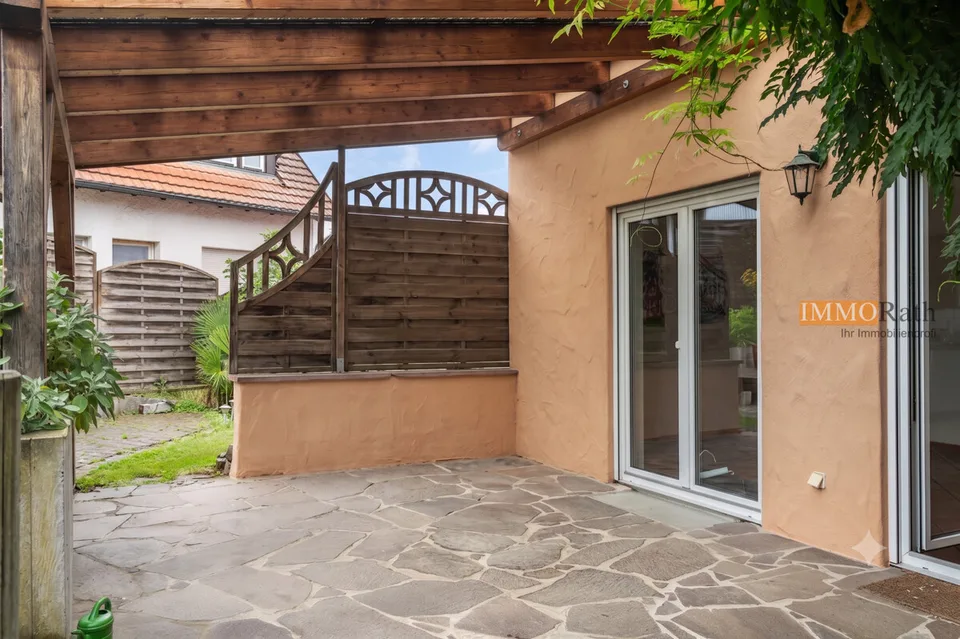 IMMORath.de - Casa Luminosa con Terrazza Accogliente & Uno