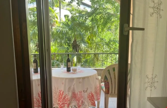 Elegantes Apartment mit 2.5 Zimmern und Balkon in Lugano-Cassarate