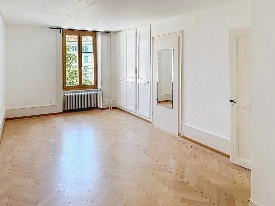 Geräumige 5-Zimmer-Wohnung in Payerne renoviert – Foto 16 von 27
