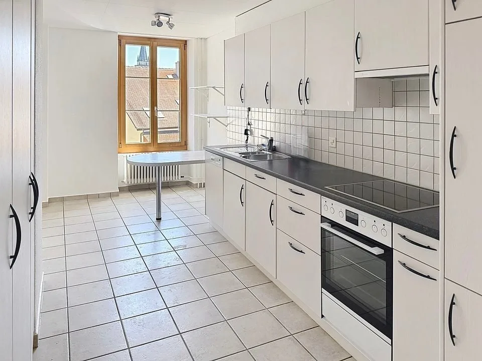 Geräumige 5-Zimmer-Wohnung in Payerne renoviert – Foto 12 von 27