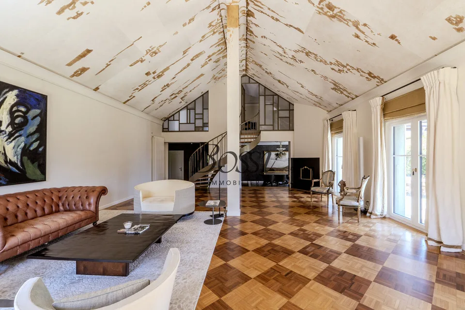 Maison de caractère, dans un écrin de verdure à l'abri des regards