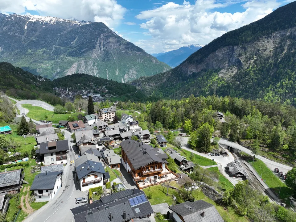 Magnifico grande appartamento di 5.5 locali aux Marécottes