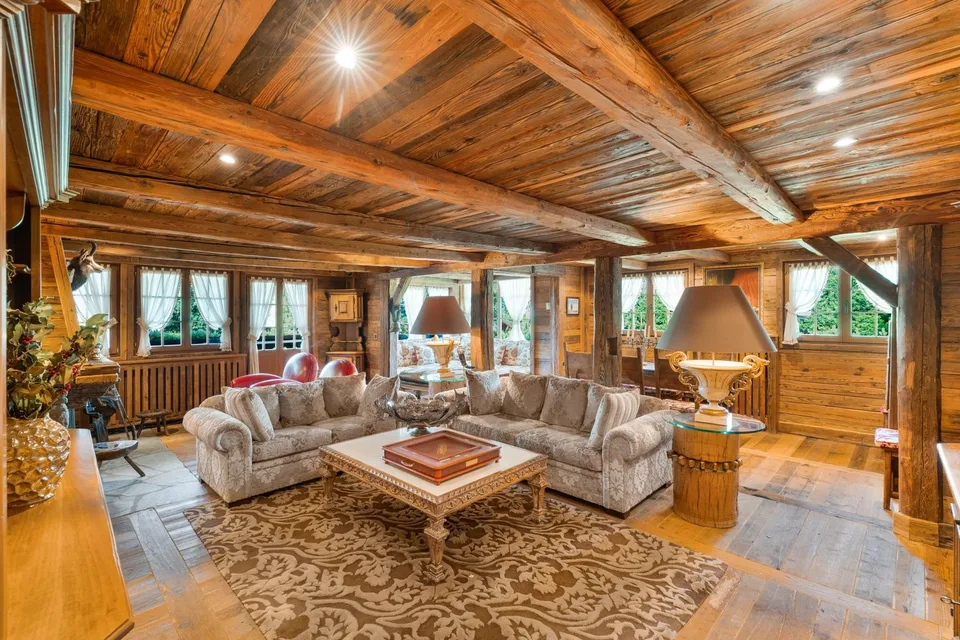 Chalet eccezionale a pochi passi dal campo da golf di Crans-Montana