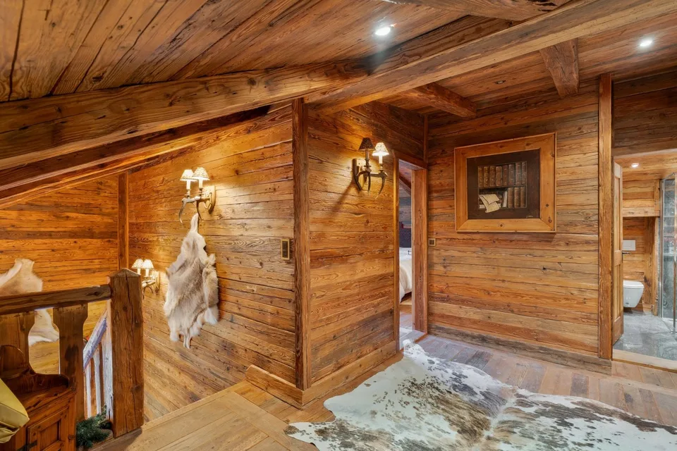 Außergewöhnliches Chalet nur wenige Schritte vom Crans-Montana Golfplatz entfernt – Foto 10 von 13
