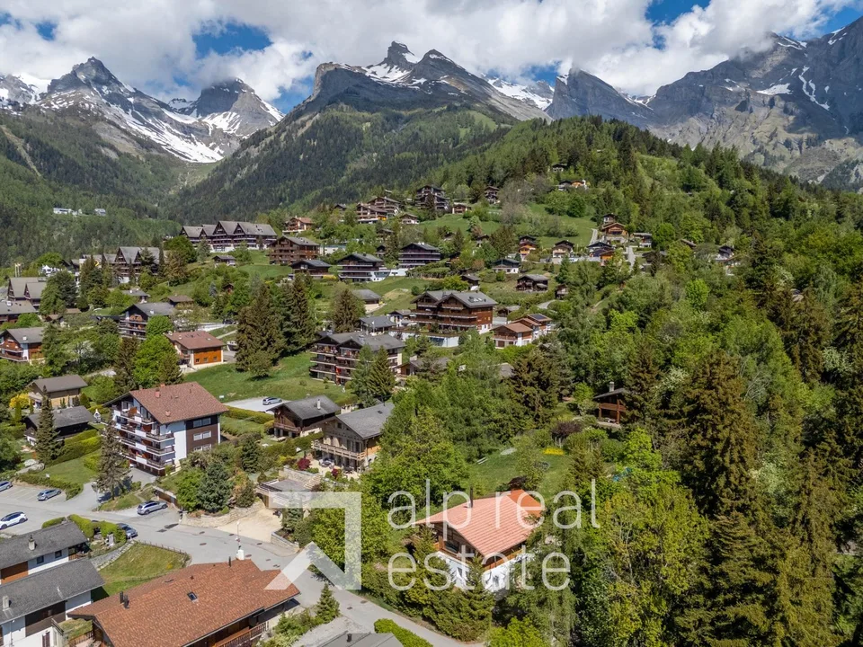 Terrain constructible - cadre privilégié et vue dégagée