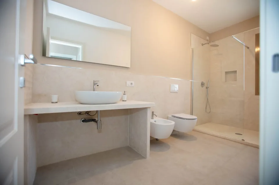 Luxuriöse 4.5-Zimmer-Penthouse-Wohnung mit Meerblick in Villasimius – Foto 8 von 16