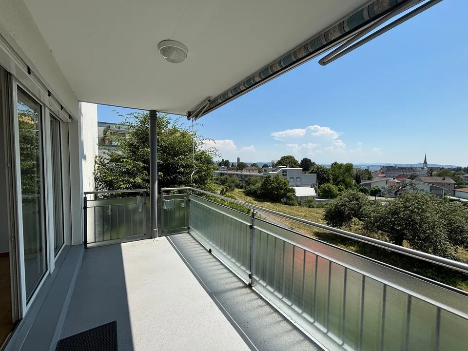 Affascinante appartamento di 4,5 locali con balcone e bella vista a Grenchen