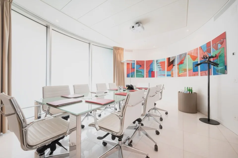 Prestigioso ufficio vista lago all'interno del Palazzo Mantegazza