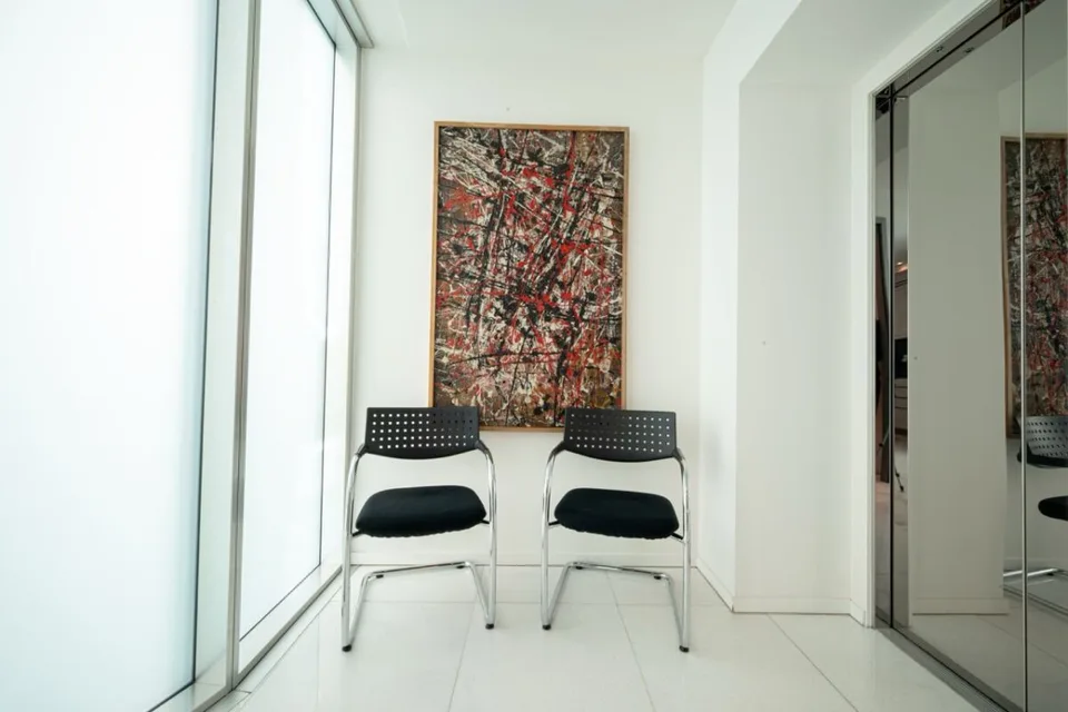 Prestigious lake-view office within Palazzo Mantegazza – photo 7 of 14