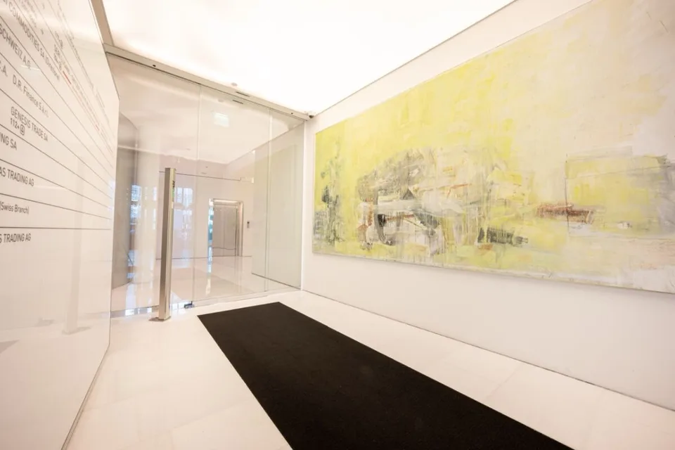 Prestigious lake-view office within Palazzo Mantegazza – photo 6 of 14