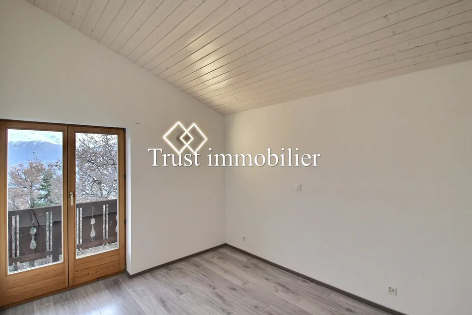 Vue splendide et charme garantis pour ce Chalet rénové