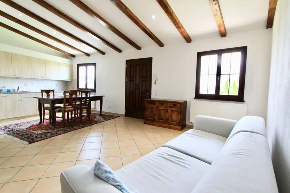 Bella villa con giardino e vista aperta sui vigneti – foto 10 di 19