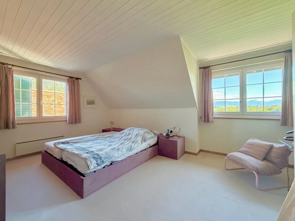 Exceptional family property with outbuilding and panoramic view in Neyruz (FR) – photo 10 of 12
