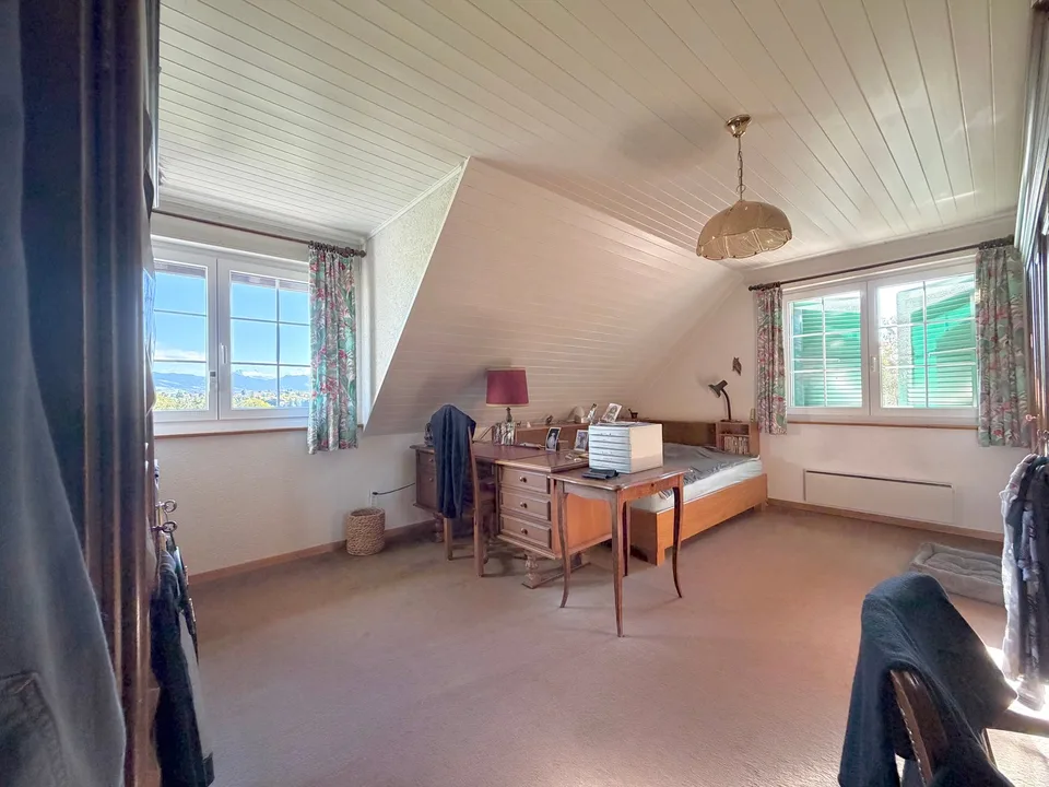Exceptional family property with outbuilding and panoramic view in Neyruz (FR) – photo 11 of 12