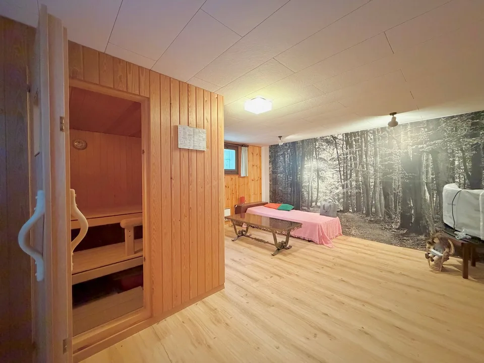 Exceptional family property with outbuilding and panoramic view in Neyruz (FR) – photo 12 of 12